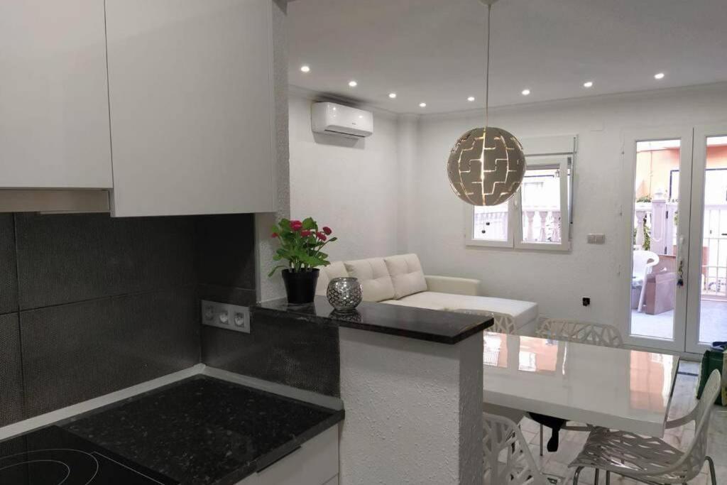 Beach Dream Apartment La Mata  Ngoại thất bức ảnh